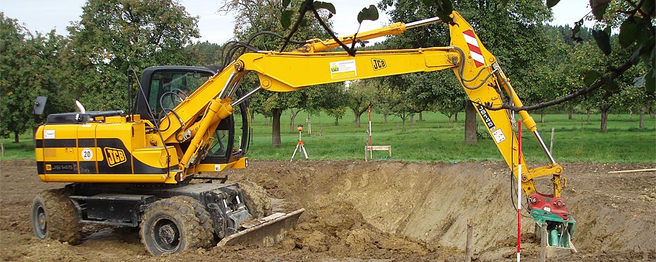 Erdbau, Aushub, Baggerarbeiten, Planieren, Landschaftspflege